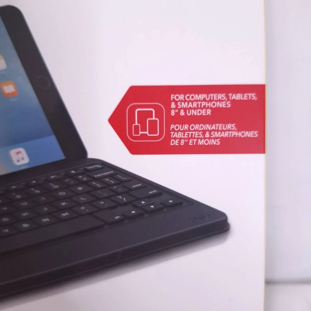 ZAGG Messenger‎ Universal 8